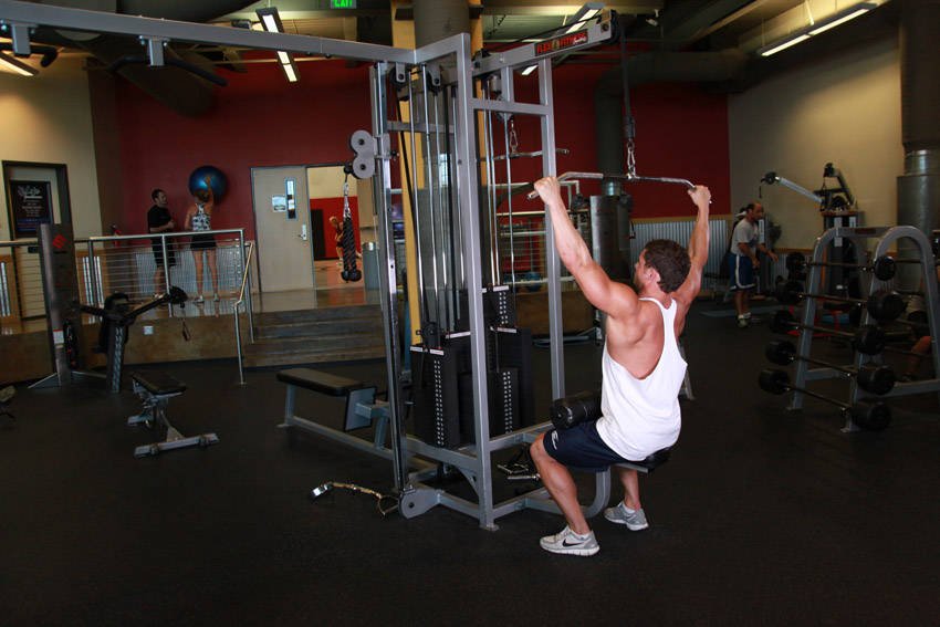 Lat Pulldown (Wide Overhand Grip) — Start